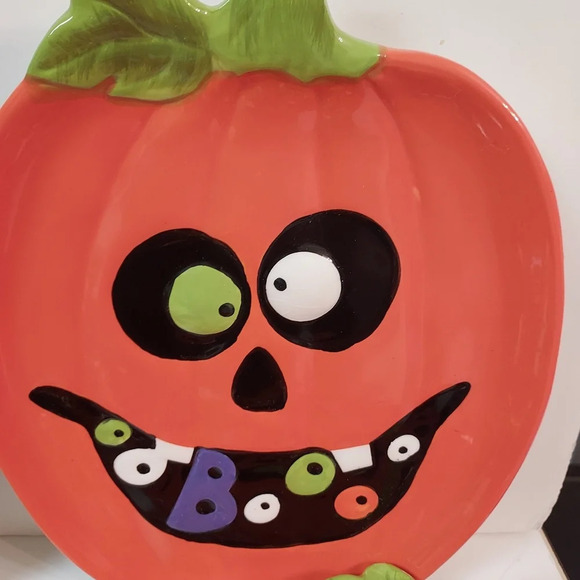 Gibson Home Kookoomon Pumpkin Shaped Plate Set of 4 - Picture 4 of 9